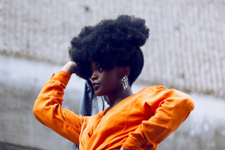 type 4a natural hair girl with volume